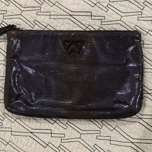 Kelly Wynne Chic Navy Textured Clutch Wristlet